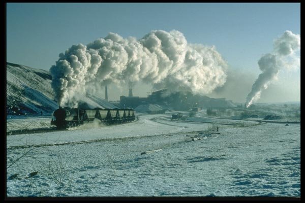 182036 0 6 OST Warrior Heads A Rake Of Wagons At Bickershaw Colliery A4 Photo Print