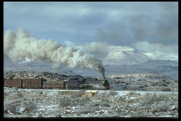 182083 A Cold Snap Catches SAR Class 19B Climbing Lootsberg Pass A4 Photo Print