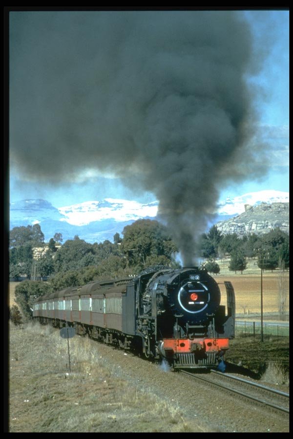182096 A Bethlehem To Bloemfontein Train Approaches Owanti Siding A4 Photo Print
