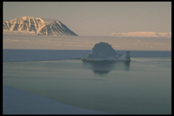 184038 Iceberg, Northern Greenland A4 Photo Print