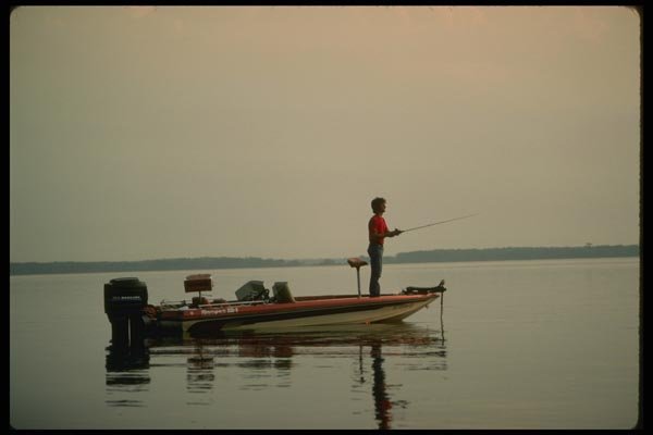 185016 Fisherman A4 Photo Print