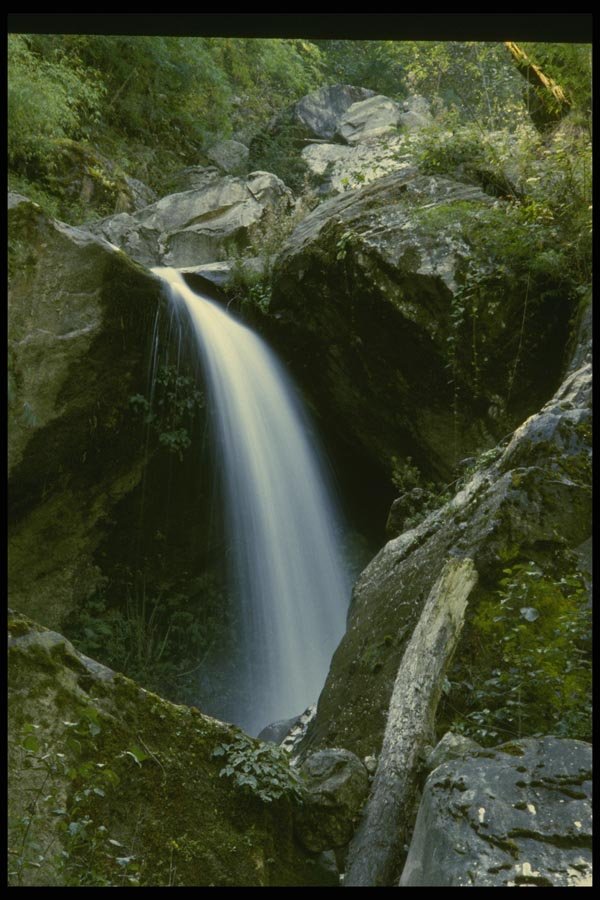 187077 Mountain Stream, Annapurna Circuit A4 Photo Print