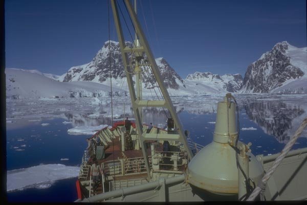 188009 Hunting Seals On The Ice Floes A4 Photo Print