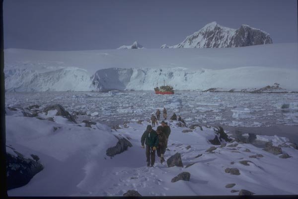 188018 Ice bound Anchorage A4 Photo Print