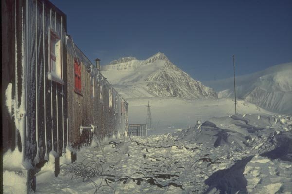 188032 Mount Flora, The Base Hut And The First Snows A4 Photo Print