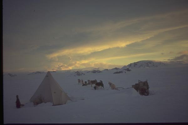 188061 Camp site And High Wind Over Antarctic Peninsula A4 Photo Print