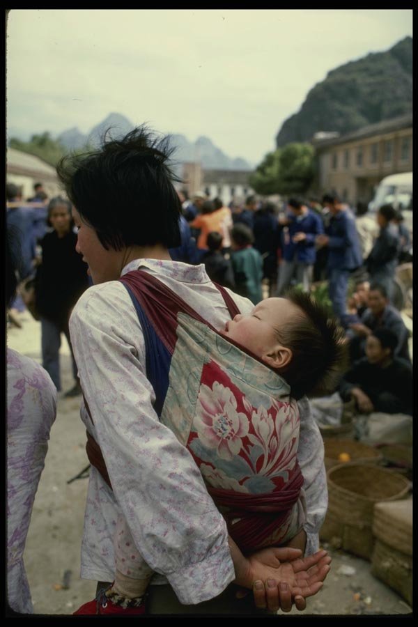 189009 Mother And Child At Yangashuo, Guilin, China A4 Photo Print