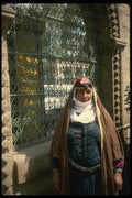 189041 Woman At The Shrine Of Abraham's Birth, Urfa, Turkey A4 Photo Print