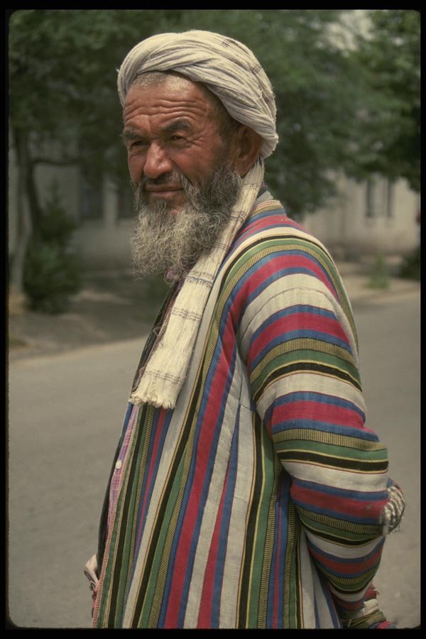 189048 Elderly Man In Termez, Uzbekistan A4 Photo Print