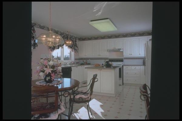 190023 White On White Kitchen A4 Photo Print