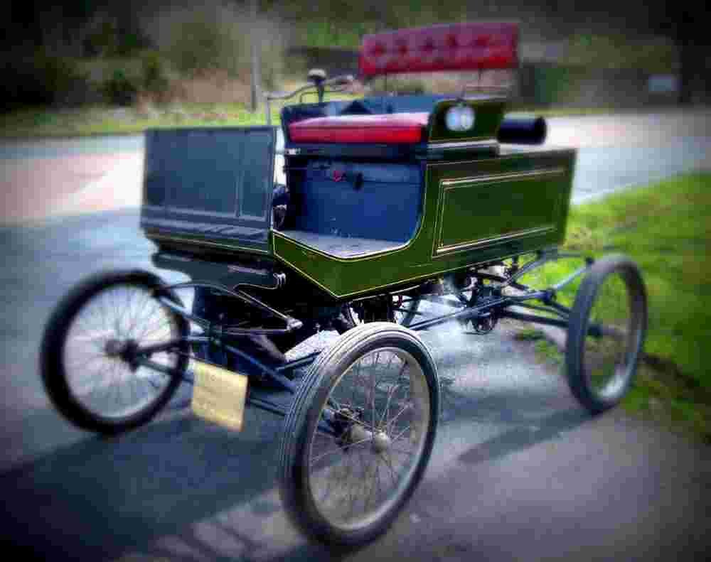 1902 Puritan Runabout A4 Photo Print