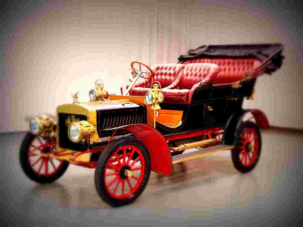 1904 st louis four cylinder side entrance tonneau1 A4 Photo Print