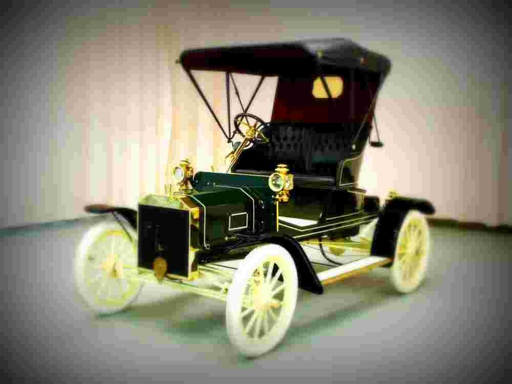 1907 ford model r A4 Photo Print