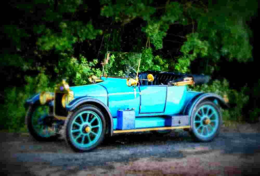 1914 Calcott 10 half HP Two Seater with Dickey A4 Photo Print