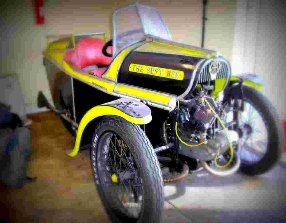 1919 Mills Busy Bee A4 Photo Print
