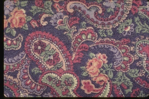 192050 Pink, White And Green Flowers With Paisley On Lilac A4 Photo Print