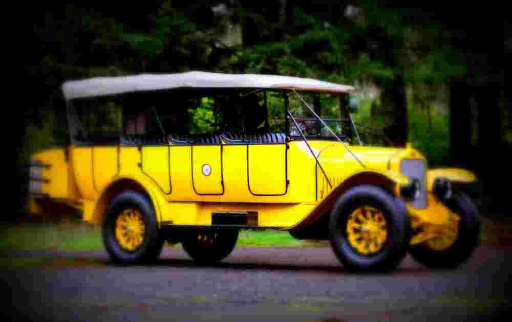 1925 white model 15 45 yellowstone park touring bus A4 Photo Print