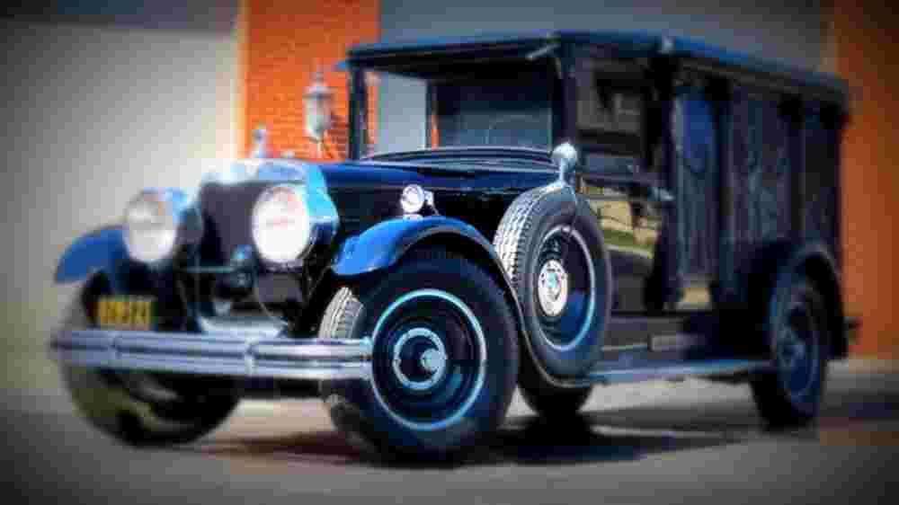1929 Cunningham V 8 33286 Hearse A4 Photo Print