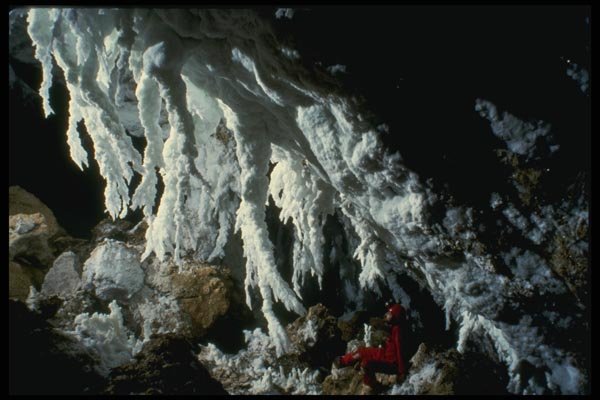 194053 World's Largest Gypsum Formations chandeliers In Lechuguilla A4 Photo Print