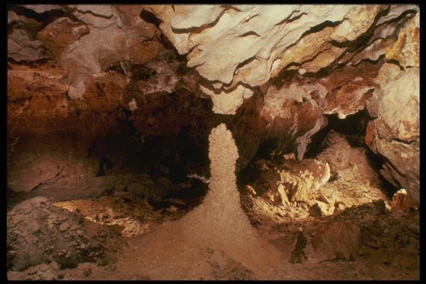 194055 Huge Aragonite Tower In Lechuguilla Cave, New Mexico A4 Photo Print