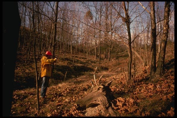 195010 Deer Hunter Aims At Large Trophy Whitetail A4 Photo Print