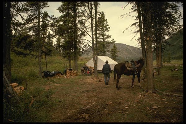 195039 Mountain Camp the Hunter Returns A4 Photo Print