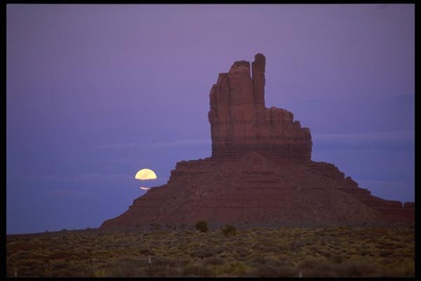 196096 Monument Valley Moonrise A4 Photo Print