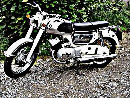 1966 Suzuki T10 motorbike A4 Photo Print