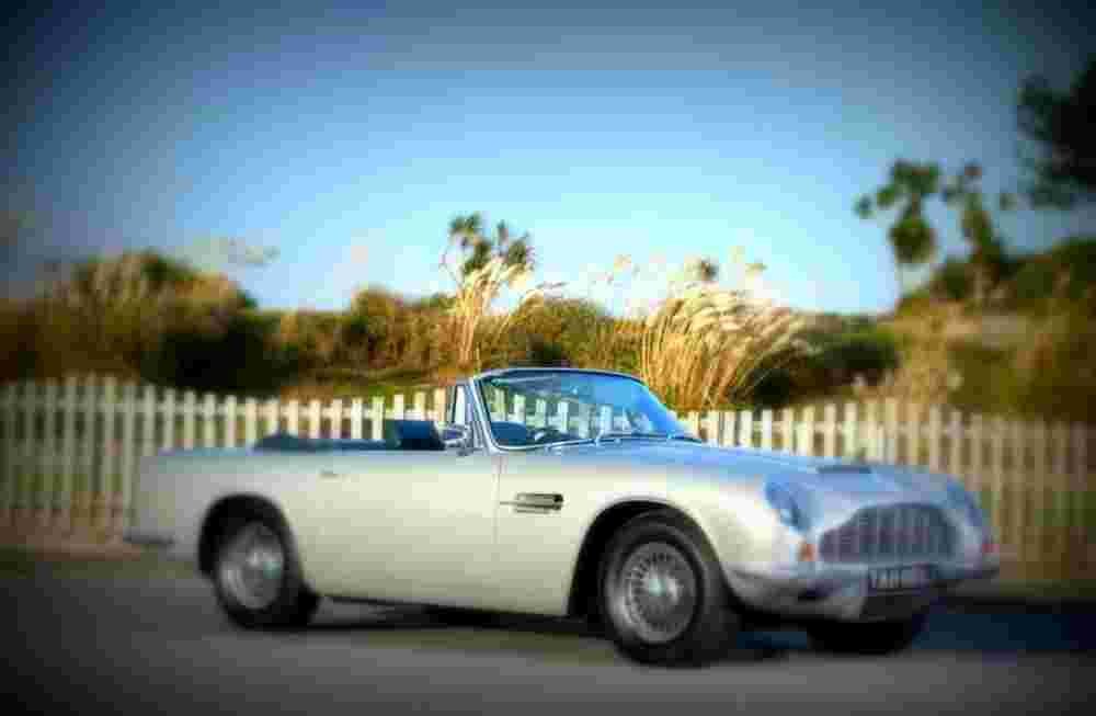 1970 Aston Martin DB6 Mk 2 Volante A4 Photo Print