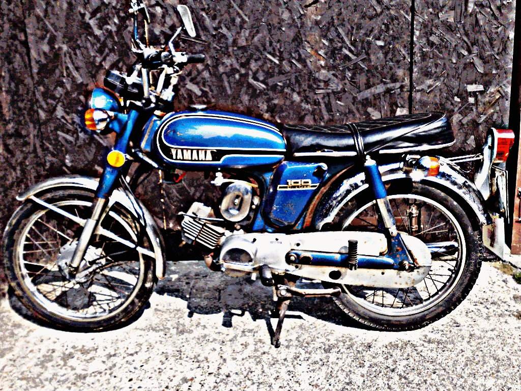 1973 yb100 motorbike A4 Photo Print
