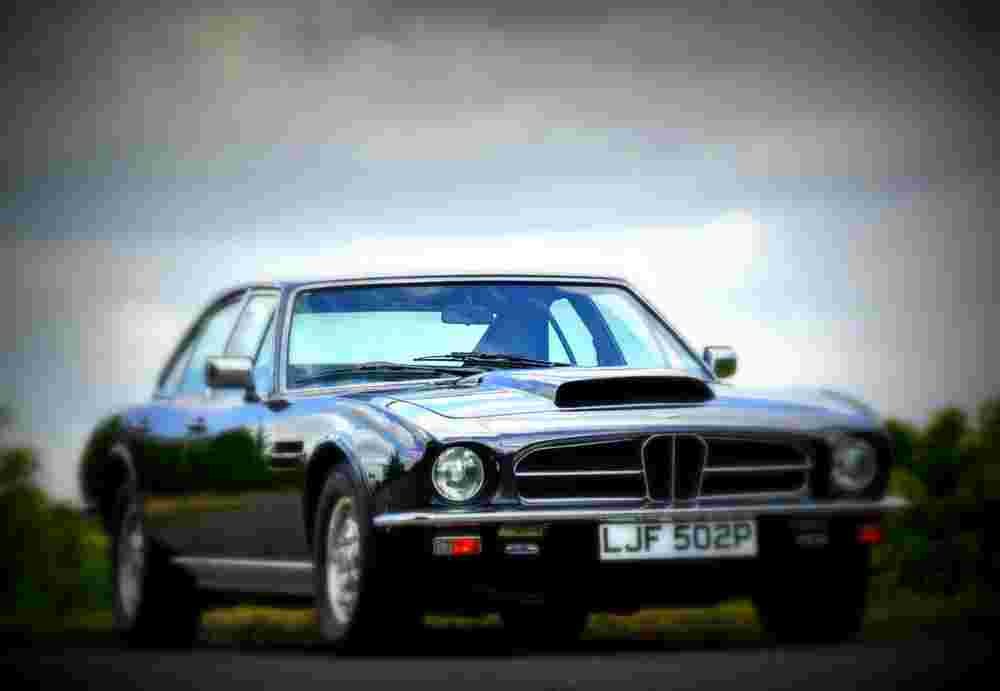 1975 aston martin lagonda series i A4 Photo Print