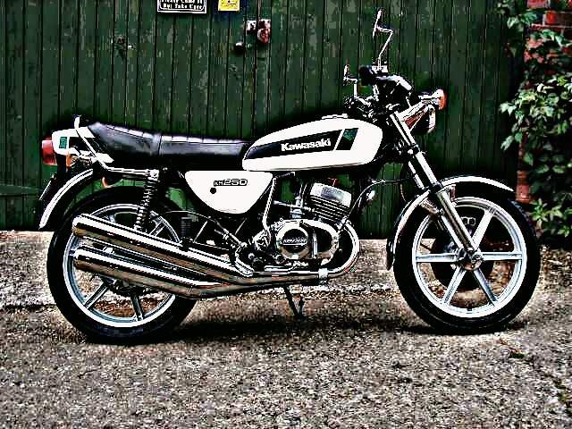 1979 kh250 b4 motorbike A4 Photo Print