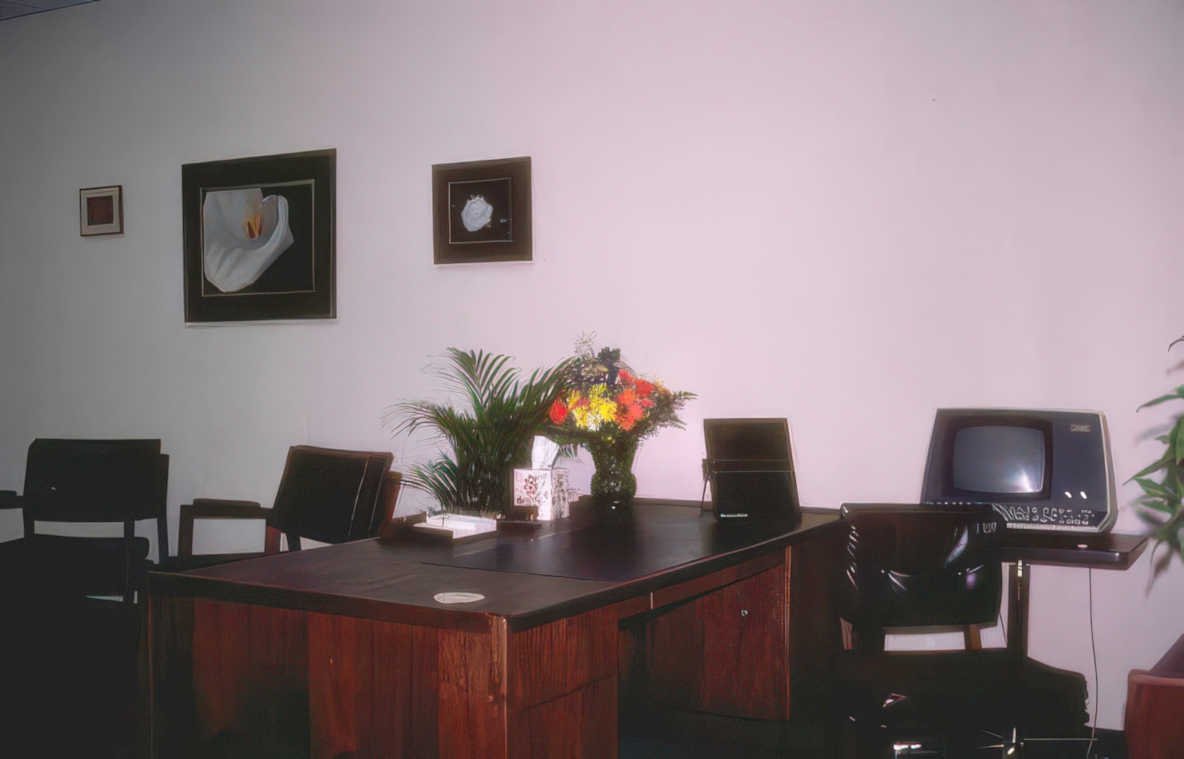 1980s office desk Vintage A4 Photo Print
