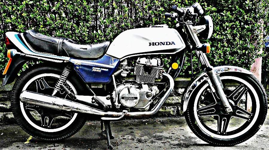 1982 cb250 n motorbike A4 Photo Print