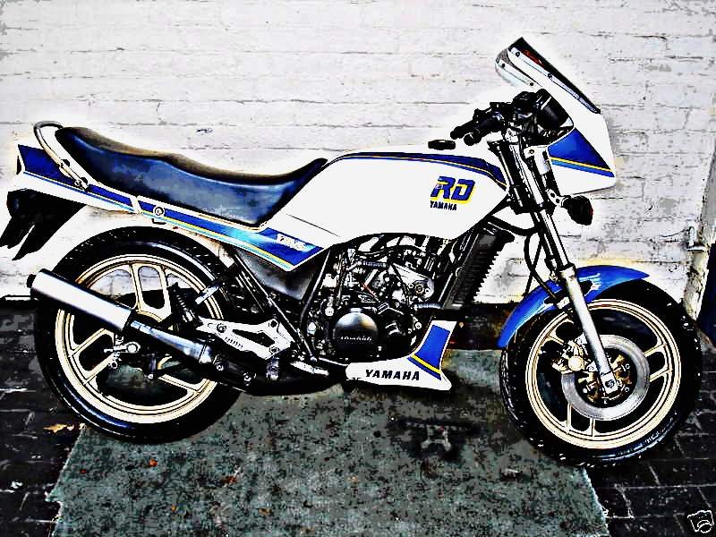 1987 rd125 motorbike A4 Photo Print