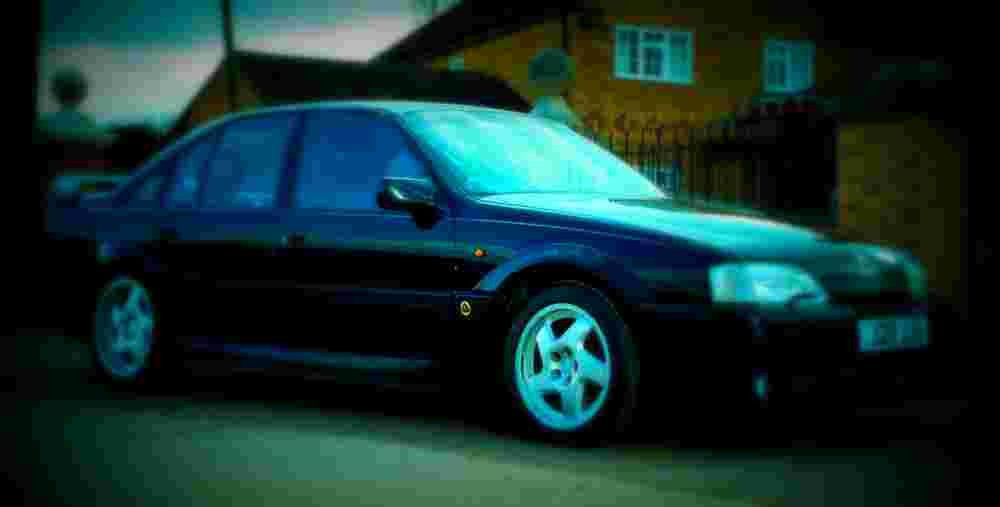 1992 vauxhall lotus carlton A4 Photo Print