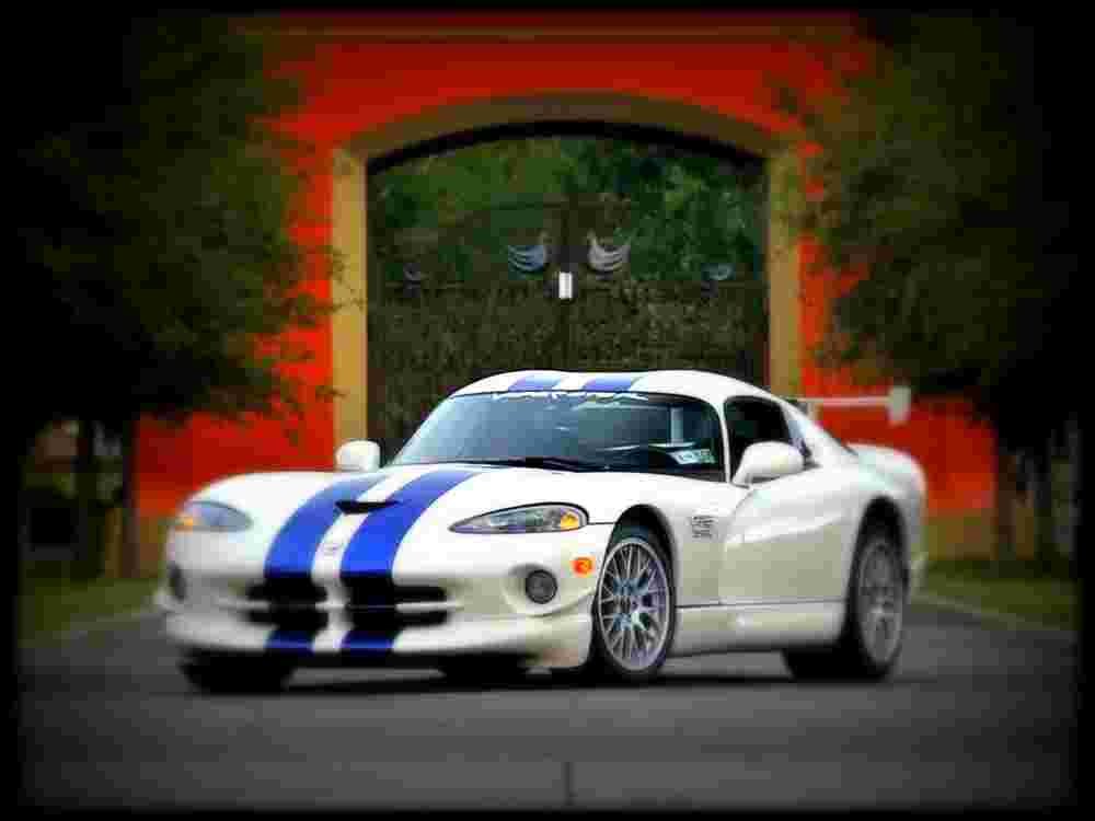 1998 dodge viper gts r A4 Photo Print