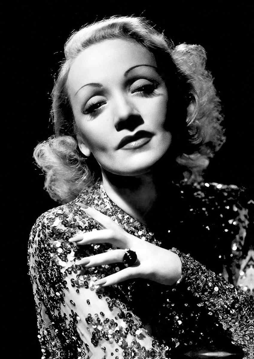 2016 Dietrich Marlene 14 A4 Photo Print