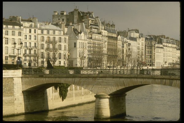205034 Ile De Cite Surrounded By Seine River A4 Photo Print