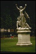 205047 Luxembourg Garden Statuary A4 Photo Print