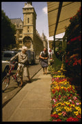 205084 Sidewalk Flower Market A4 Photo Print