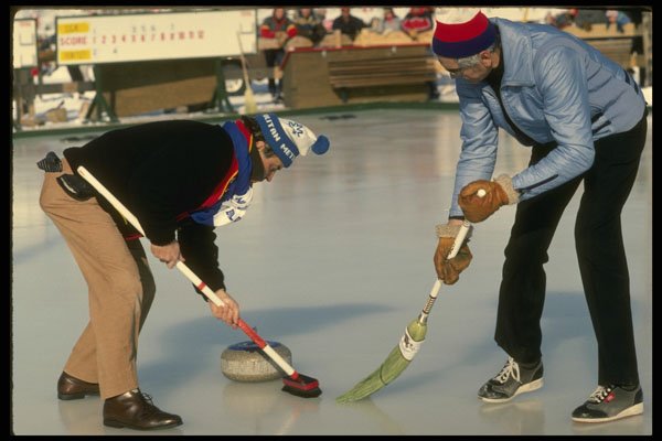 206026 Curling, Winterlude A4 Photo Print