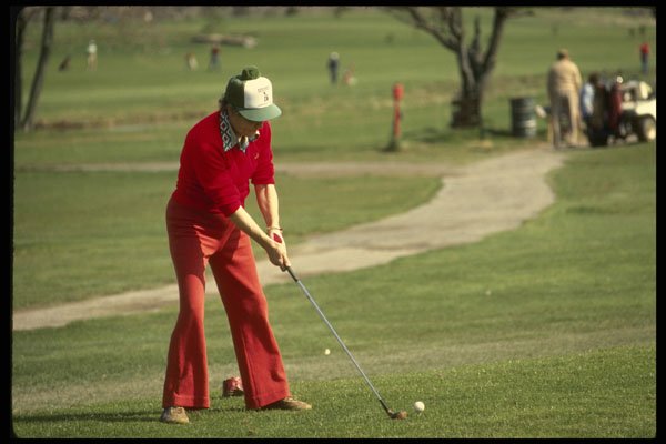206081 Teeing Off, Golf A4 Photo Print