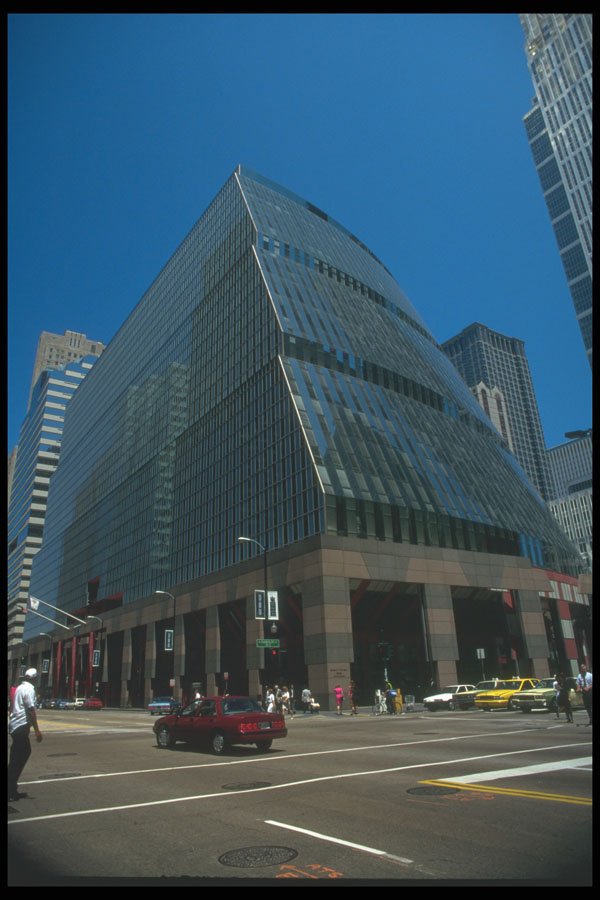 212063 Exterior, State Of Illinois Center, Randolf St. A4 Photo Print