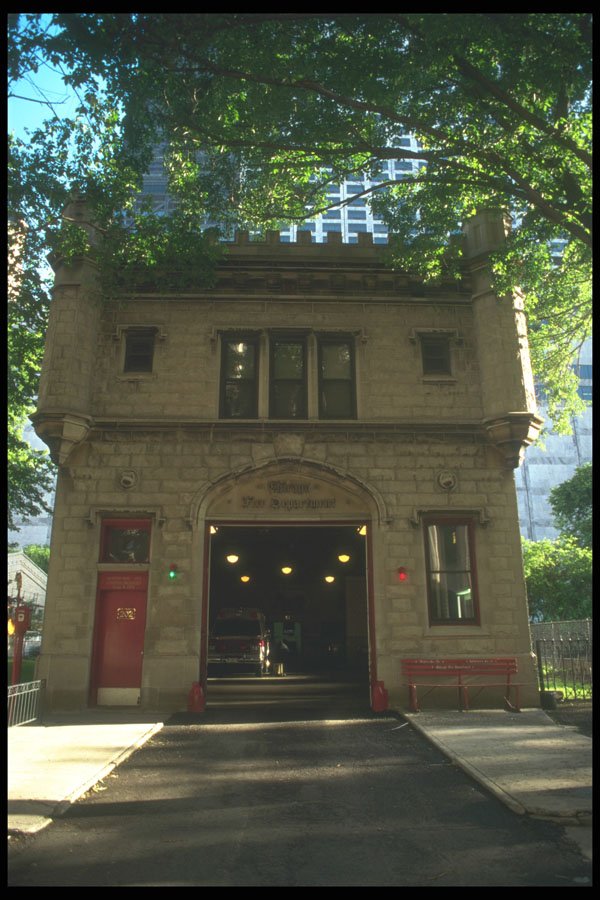 212065 Chicago Fire Department, Chicago Ave. A4 Photo Print