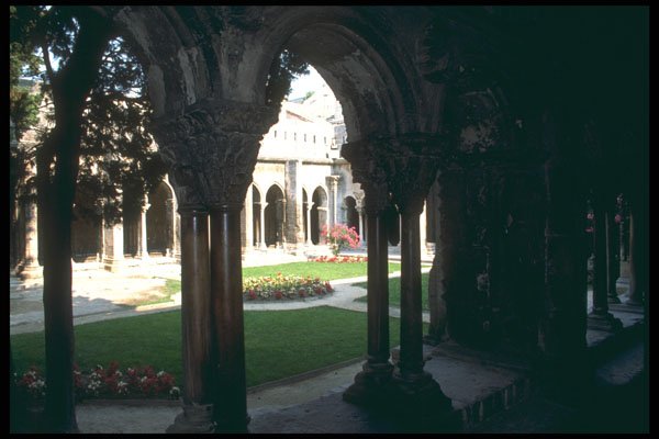 214015 St. Trophime Cloisters, Arles, France A4 Photo Print