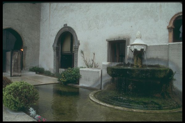 214060 Private Garden, Verona, Italy A4 Photo Print