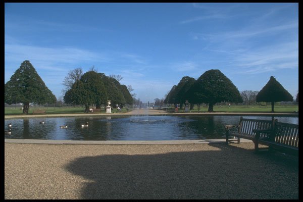 214097 Hampton Court, England A4 Photo Print