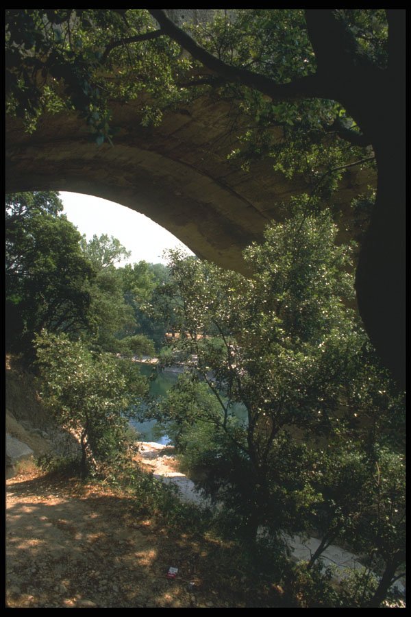 215023 Arch, Pont Du Gard, Provence A4 Photo Print