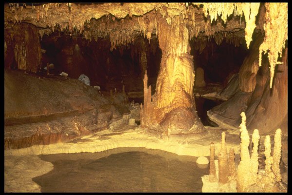 218061 Inner Space Caverns, Texas A4 Photo Print